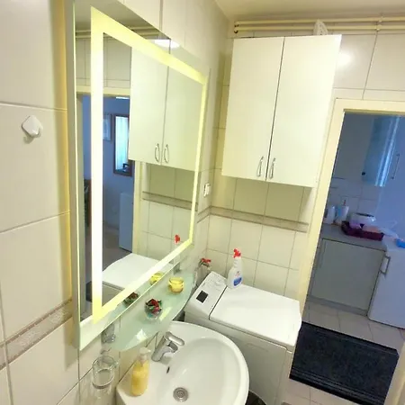 Center Lovely Apartamento *